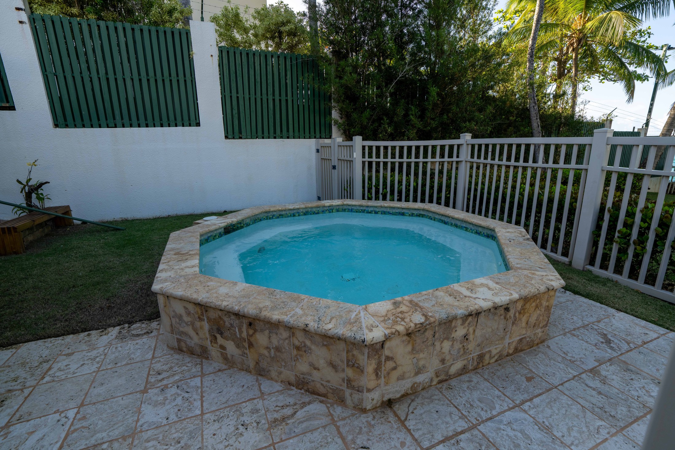 Private hot tub on the patio